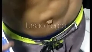 Abordei o vendedor de balas itsy-bitsy estacionamento e arrastei o gostoso pra minha casa - completo itsy-bitsy red