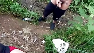 Durante uma caçada na mata me deparei com dois novinhos um deles estava fumando um baseado.  vídeo completo com direito a duas gozadas disponível no red-hot  e subscrição.