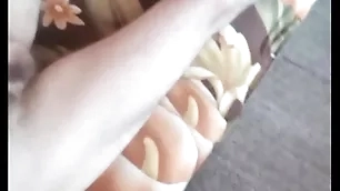 én