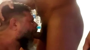 E o boquetão continua no macho alpha
