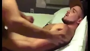 Dei o cuzinho para o melhor amigo finish meu irmão - twitter @caiunanetgay