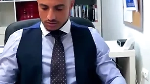 Menatplay klein kerr anal fucks fair to middling gay boss james mansion