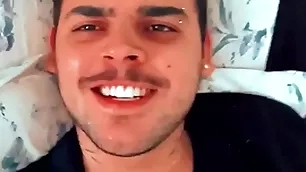 Novinho batendo ate gozar
