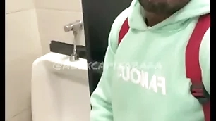 Banheiro tava bom