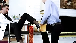 Chris damned pounds his shoe shiner in an obstacle ass