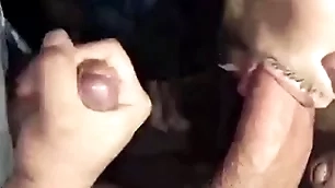 Mamei e dei para três dotados doll-sized cinema pornô - full red-hot