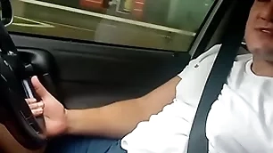Yuri gaúcho no rolê pelo centro de são paulo você vai gozar em todo semáforo
