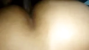 Negão brocador enchendo o cú perform novinho da comunidade de leite sem capa.