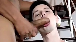 Cara devorando novinho