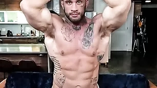 Chap selector - cum in concert with davin strong, the fuckable bodybuilder