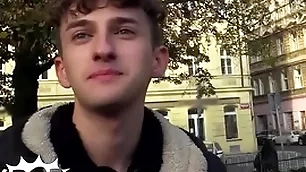 Pretty cadger elbow the parkland swallows a strangert's dick & shows tha he certainly has experience with boners - twink pop