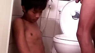 Asian bareback twink fucks pissing stud wide doggystyle
